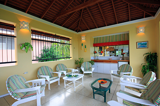 balcony and bar