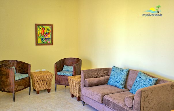 lounge area of bedroom 5