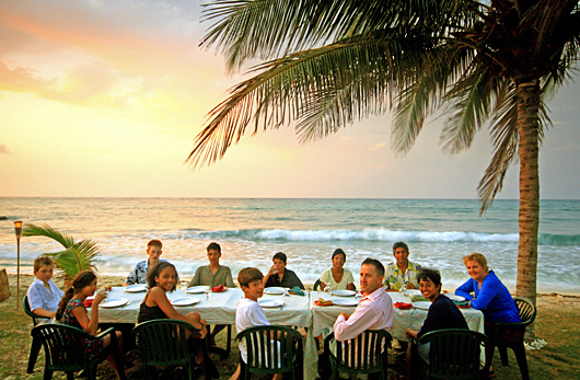 outdoor dining,picnic, endless summer, seaside