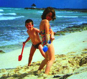 Hanthorn children playing on the beach