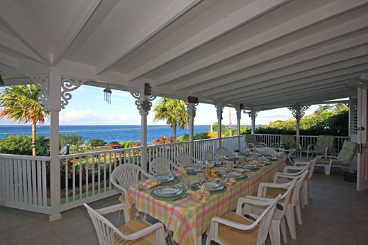dining on the verandah sea view