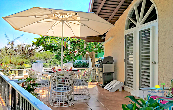 balcony dining