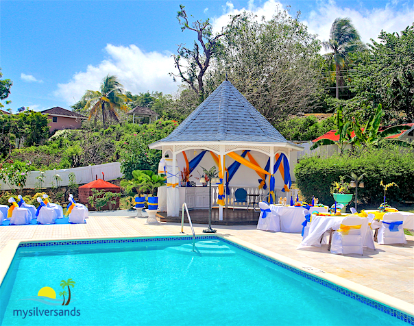 poolside wedding decor at day-o and daylight villas