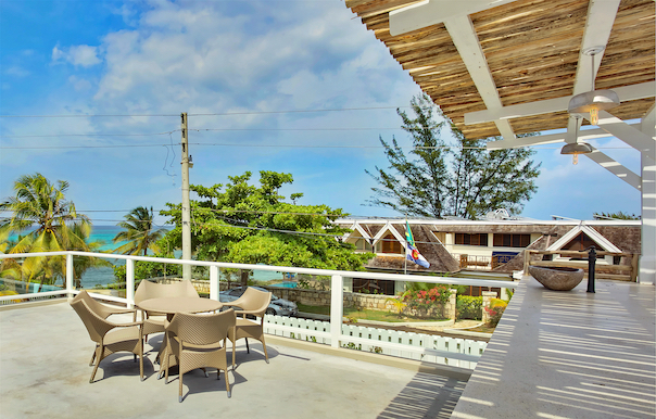 wet bar ands deck