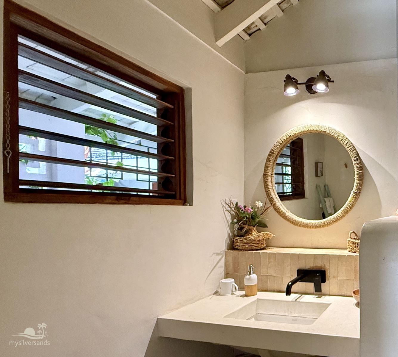 bedroom 1 basin