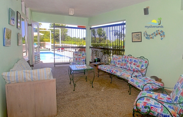 porch to pool