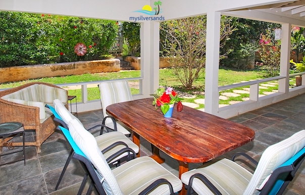 outdoor dining on back patio