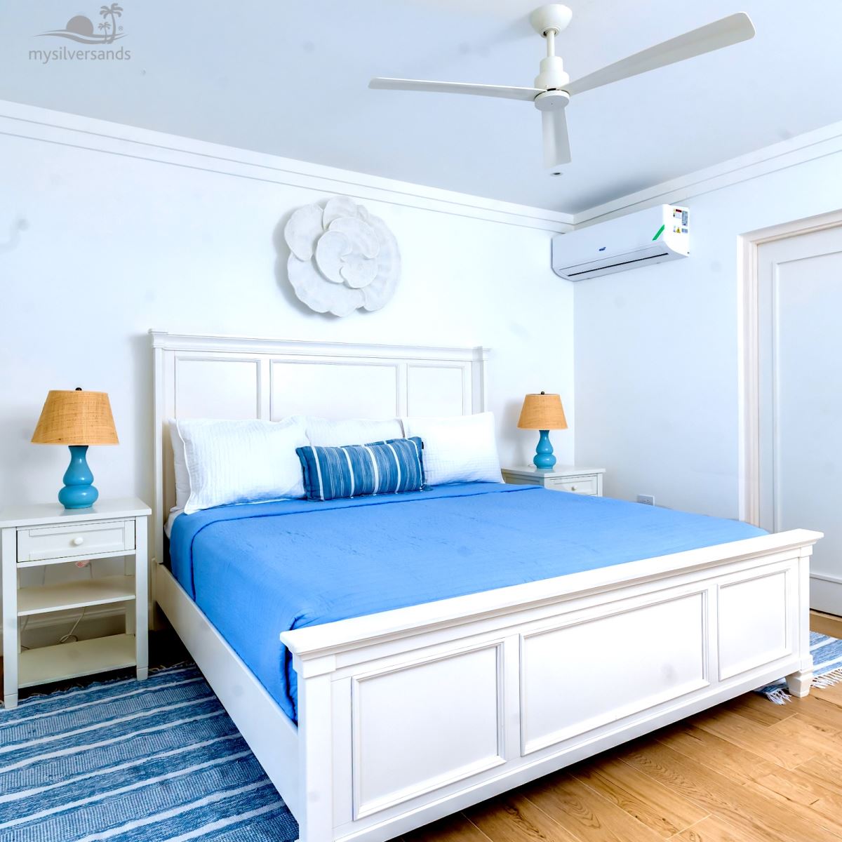 bedroom one - master king size bed