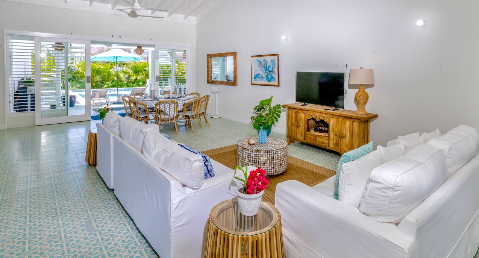 living room to verandah
