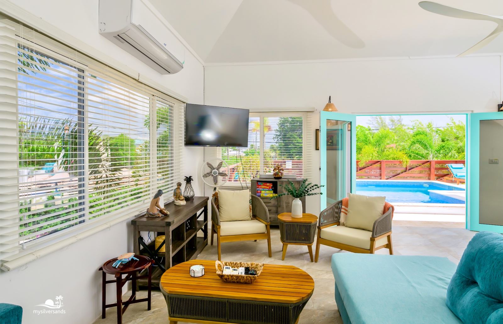 living room to pool