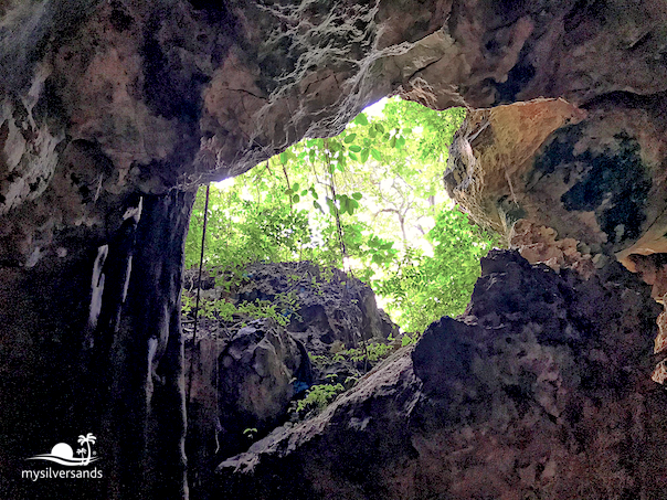 hole in cave up to sky