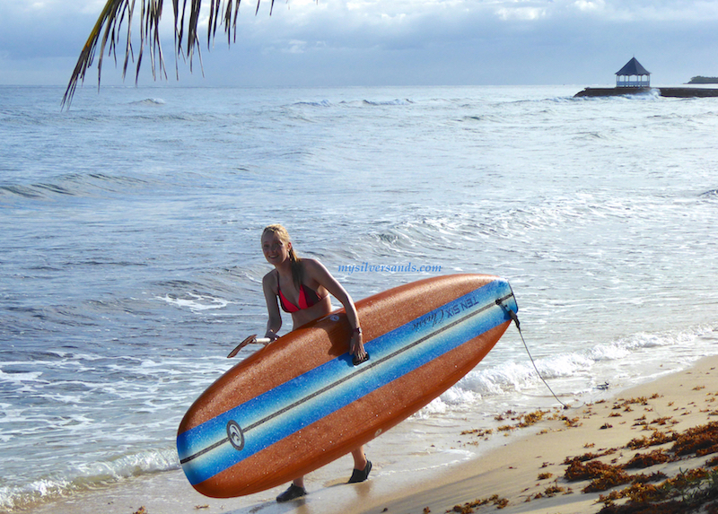 paddle board is easy to carry