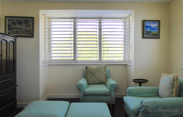 private tv lounge in bedroom 3